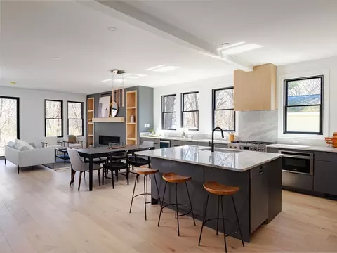 Kitchen - 123 Nokomis Rd, Hingham, MA 02043 photo 1 of 4