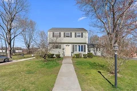 240 Concord St, Rockland, MA 02370