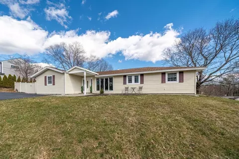 22 Donna St, Peabody, MA 01960