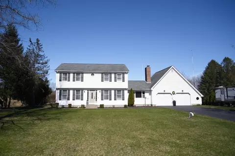 64 Deer Path Ln, Westfield, MA 01085