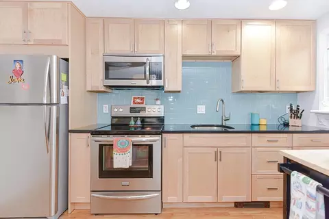 Kitchen - 24 Independence Dr, Walpole, MA 02081 photo 5 of 5