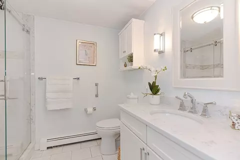 Bath - 24 Independence Dr, Walpole, MA 02081 photo 4 of 5