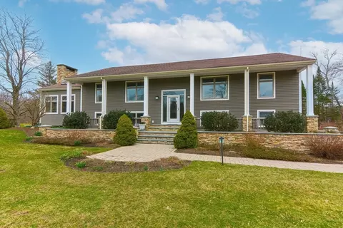 11 Ames Dr, Sherborn, MA 01770