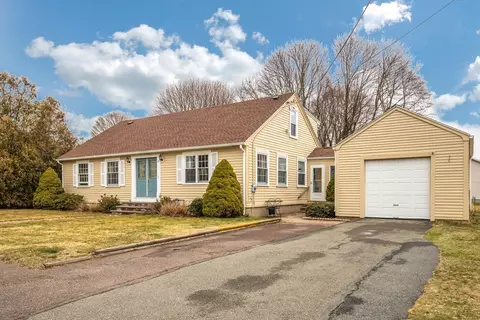 127 New Balch St, Beverly, MA 01915