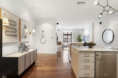 30 Union Park St #202, Boston, MA 02118