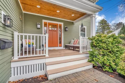 Exterior - 243 Marked Tree Rd, Needham, MA 02492 photo 5 of 10