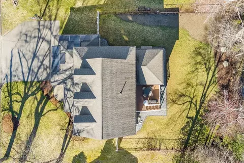 Exterior - 243 Marked Tree Rd, Needham, MA 02492 photo 9 of 10