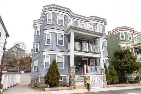 20 Paul Gore St #2, Boston, MA 02130