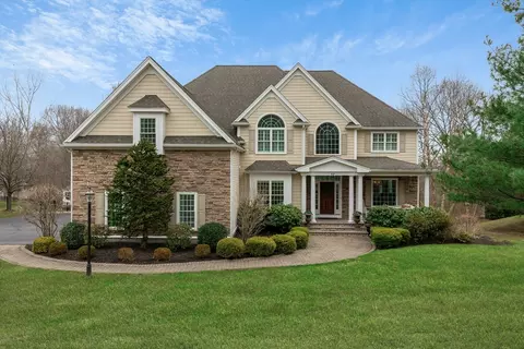 52 Connelly Hill Rd, Hopkinton, MA 01748