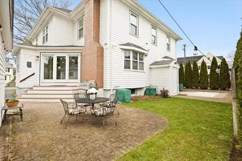 Exterior - 738 Great Plain Ave, Needham, MA 02492 photo 8 of 9