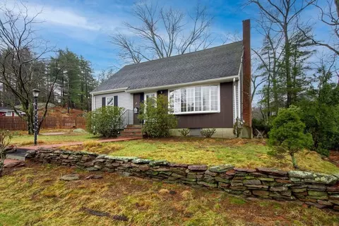 Exterior - 29 Walnut Knls, Canton, MA 02021 photo 2 of 3