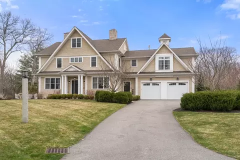 Exterior - 175 Schoolmasters Ln, Dedham, MA 02026 photo 2 of 8