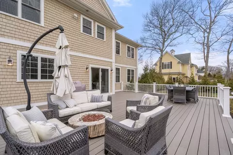 Exterior - 175 Schoolmasters Ln, Dedham, MA 02026 photo 5 of 8