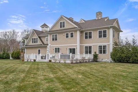 Exterior - 175 Schoolmasters Ln, Dedham, MA 02026 photo 4 of 8