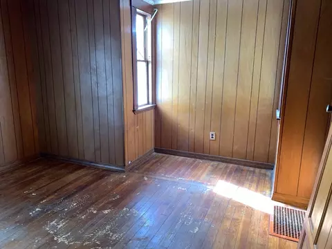 Entry Way - 307 Colburn, Dedham, MA 02026 photo 1 of 1