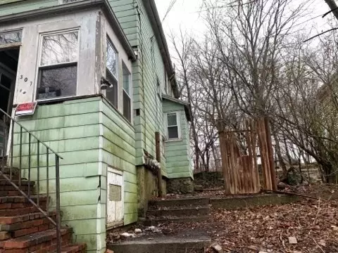 Exterior - 307 Colburn, Dedham, MA 02026 photo 2 of 10