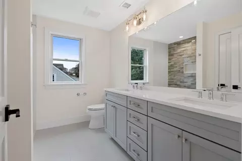 Bath - 28 Hillside Ave, Needham, MA 02494 photo 4 of 11