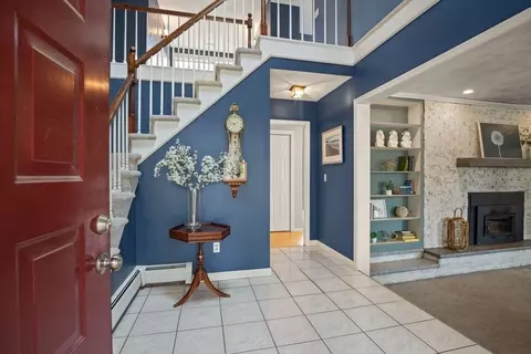 Entry Way - 11 Devonshire Rd, Middleton, MA 01949 photo 1 of 2