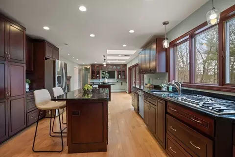 Kitchen - 11 Devonshire Rd, Middleton, MA 01949 photo 2 of 6
