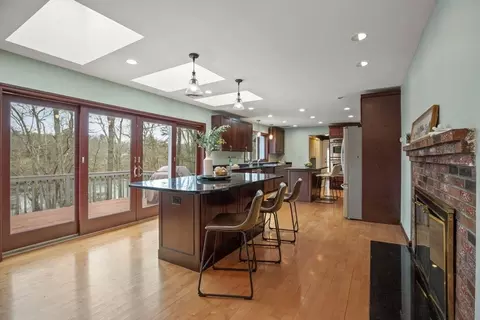 Kitchen - 11 Devonshire Rd, Middleton, MA 01949 photo 4 of 6