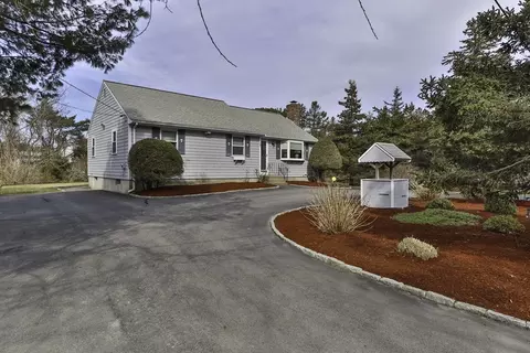 4 Barnes Ln, Yarmouth, MA 02673