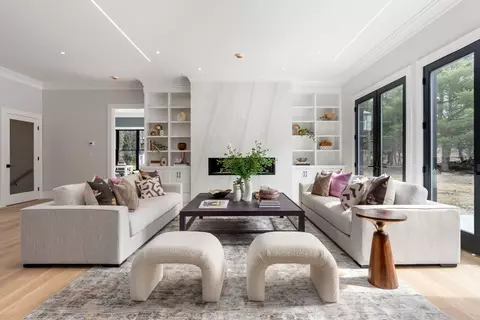 Living - 211 Stratford Rd, Needham, MA 02492 photo 3 of 4