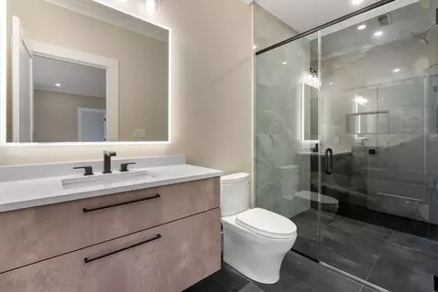 Bath - 211 Stratford Rd, Needham, MA 02492 photo 4 of 5
