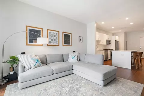205 Maverick St #312, Boston, MA 02128