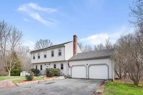24 Union St, Blackstone, MA 01504