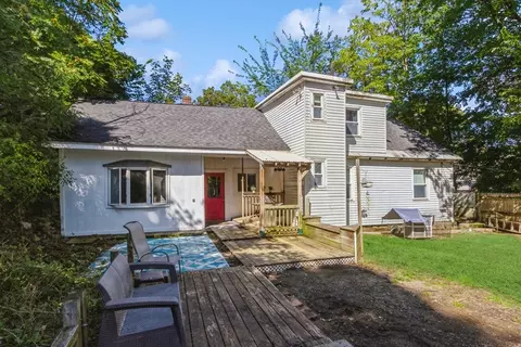 49 School St, Hudson, MA 01749