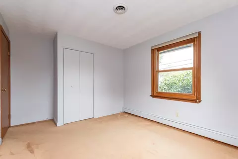 Bedroom - 25 Ruthellen Rd, Framingham, MA 01701 photo 5 of 5