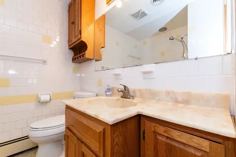 Bath - 25 Ruthellen Rd, Framingham, MA 01701 photo 2 of 2