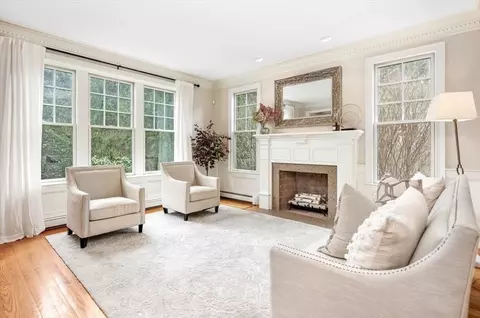 Living - 26 Old Barn Rd, Hanover, MA 02339 photo 1 of 5