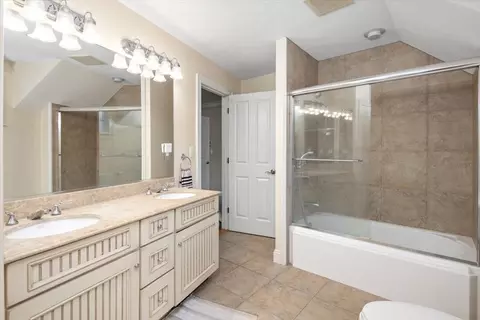 Bath - 26 Old Barn Rd, Hanover, MA 02339 photo 5 of 6