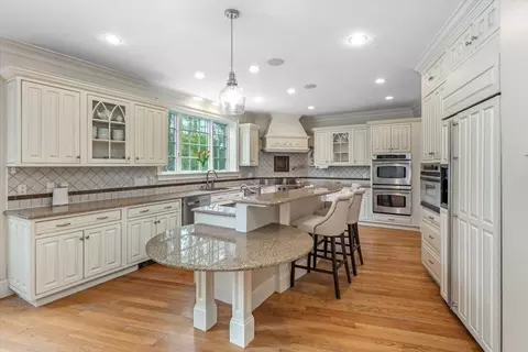 Kitchen - 26 Old Barn Rd, Hanover, MA 02339 photo 2 of 3