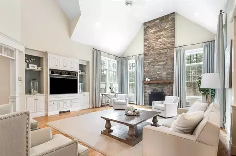 Living - 26 Old Barn Rd, Hanover, MA 02339 photo 2 of 5
