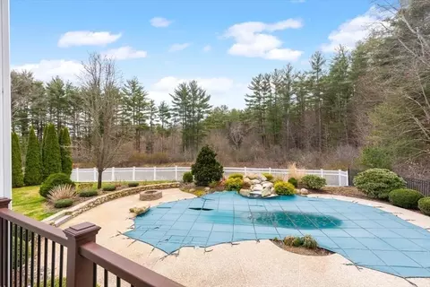 Exterior - 26 Old Barn Rd, Hanover, MA 02339 photo 4 of 5