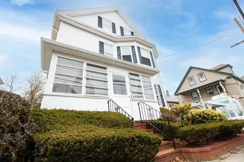 139-141 Adams St, New Bedford, MA 02746