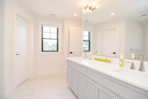 Bath - 62 Dawson Dr, Needham, MA 02492 photo 5 of 6