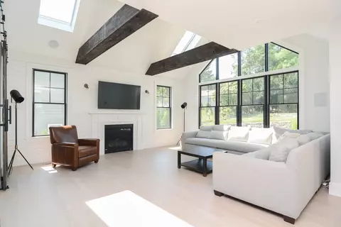 Living - 62 Dawson Dr, Needham, MA 02492 photo 2 of 5