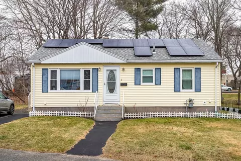 2 Boylston St, Fitchburg, MA 01420