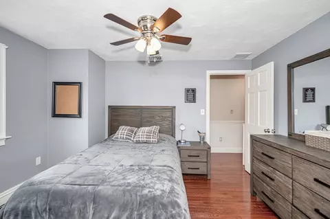 Bedroom - 29 Riverside Dr, Reading, MA 01867 photo 5 of 6