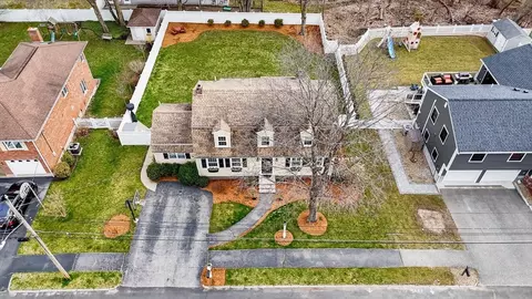 View/Area - 29 Riverside Dr, Reading, MA 01867 photo 1 of 2