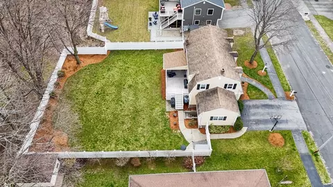 Exterior - 29 Riverside Dr, Reading, MA 01867 photo 4 of 7