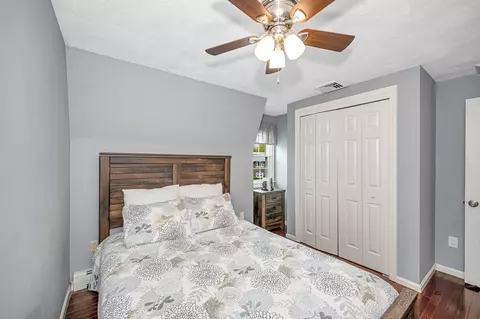 Bedroom - 29 Riverside Dr, Reading, MA 01867 photo 6 of 6