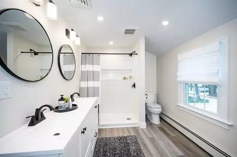 Bath - 29 Riverside Dr, Reading, MA 01867 photo 1 of 4