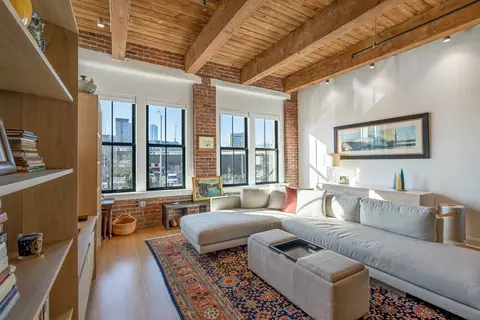 9 W Broadway #211, Boston, MA 02127