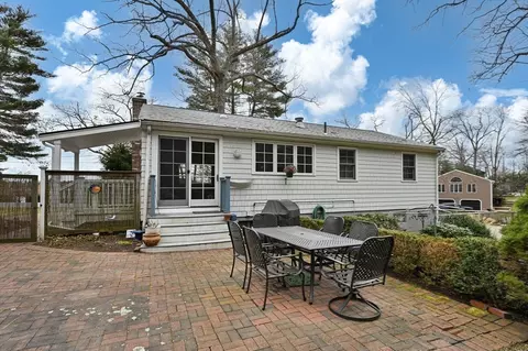 Exterior - 175 Echo Cove Rd, Hamilton, MA 01982 photo 8 of 9