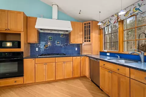 Kitchen - 175 Echo Cove Rd, Hamilton, MA 01982 photo 3 of 3