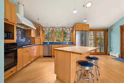 Kitchen - 175 Echo Cove Rd, Hamilton, MA 01982 photo 1 of 3